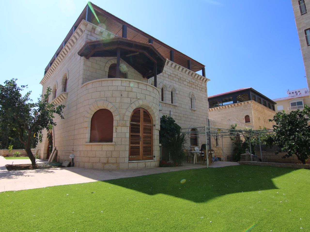 וילה בעכו ליד חוף הים